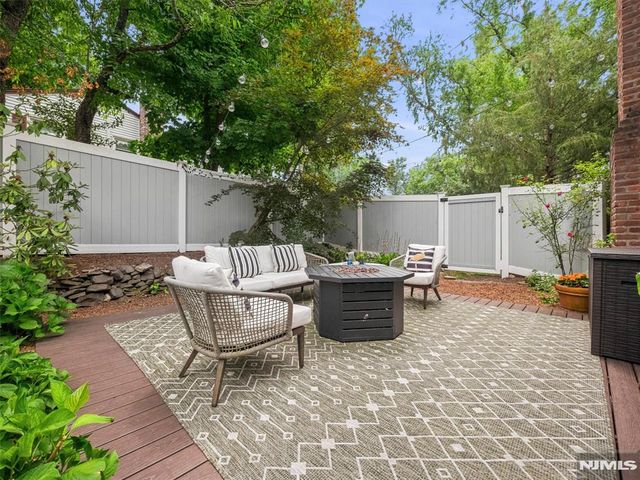 47 W Saddle River Road, Waldwick, NJ 07463