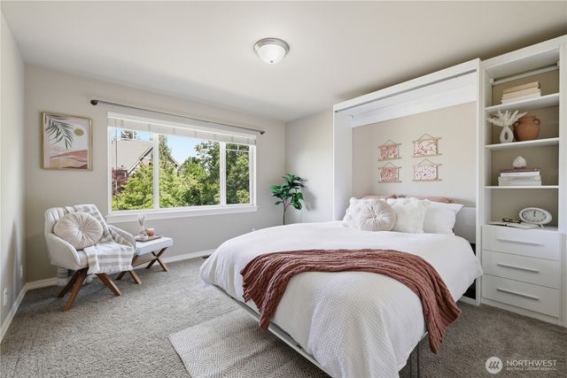 6929 Pinehurst Avenue SE, Snoqualmie, WA 98065