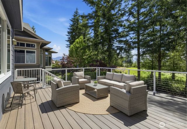 6929 Pinehurst Avenue SE, Snoqualmie, WA 98065