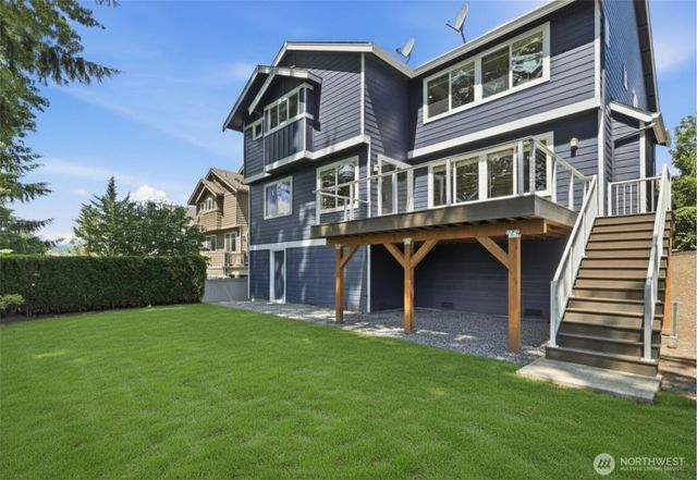6929 Pinehurst Avenue SE, Snoqualmie, WA 98065