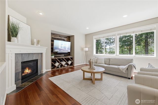 6929 Pinehurst Avenue SE, Snoqualmie, WA 98065