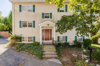 195 Crescent St 2, Fall River, MA 02720