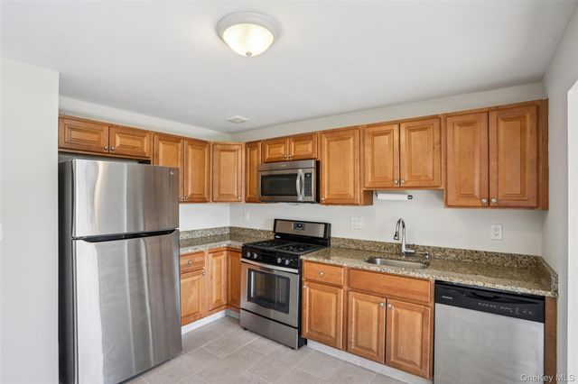 262 Country Club Lane, Pomona, NY 10970