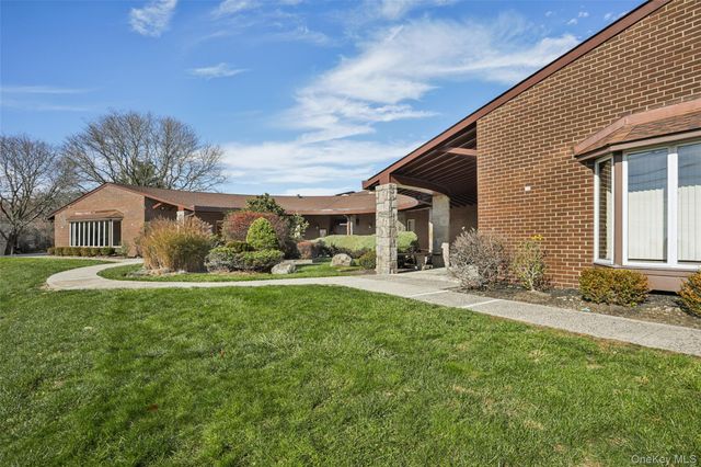 262 Country Club Lane, Pomona, NY 10970