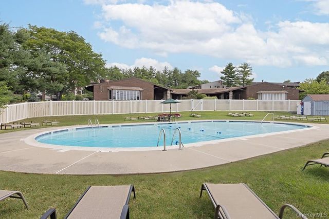 262 Country Club Lane, Pomona, NY 10970