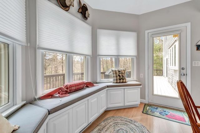 35 Punkhorn Point Rd, Mashpee, MA 02649