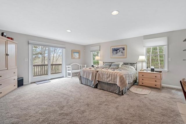 35 Punkhorn Point Rd, Mashpee, MA 02649