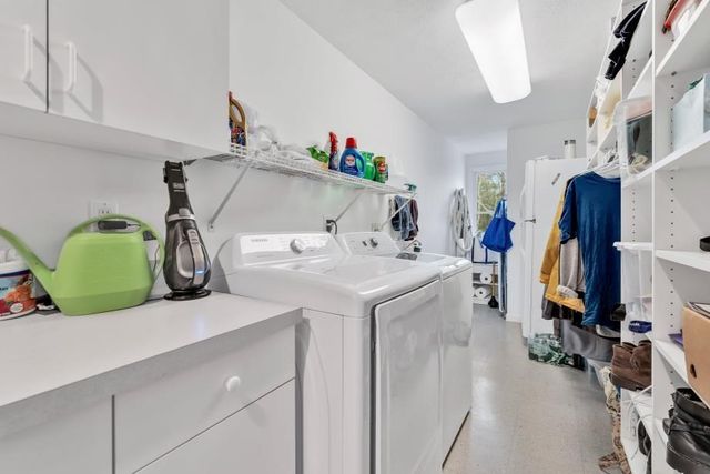 35 Punkhorn Point Rd, Mashpee, MA 02649