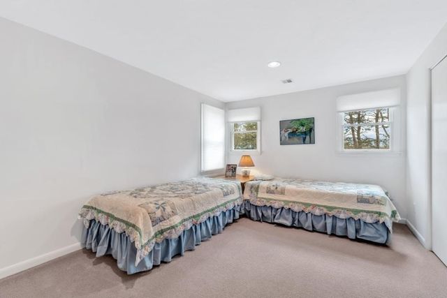 35 Punkhorn Point Rd, Mashpee, MA 02649