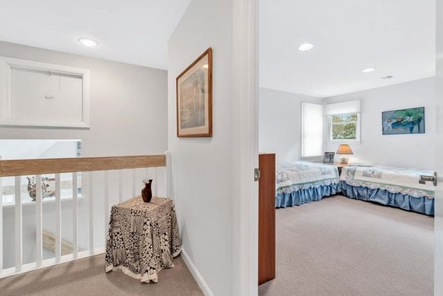 35 Punkhorn Point Rd, Mashpee, MA 02649