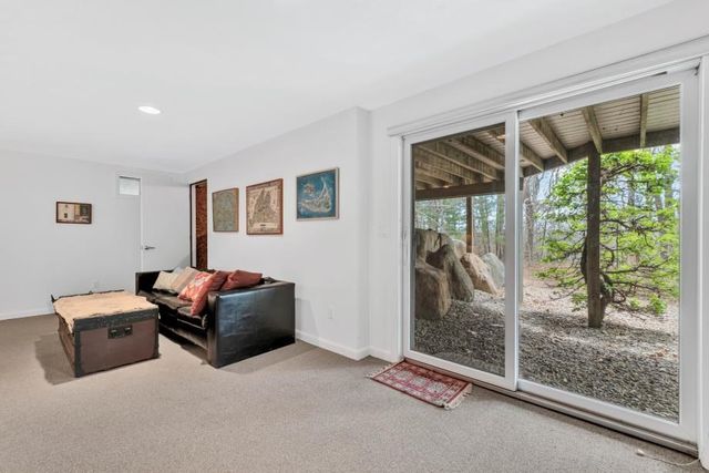 35 Punkhorn Point Rd, Mashpee, MA 02649