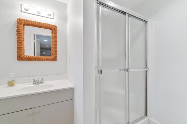35 Punkhorn Point Rd, Mashpee, MA 02649