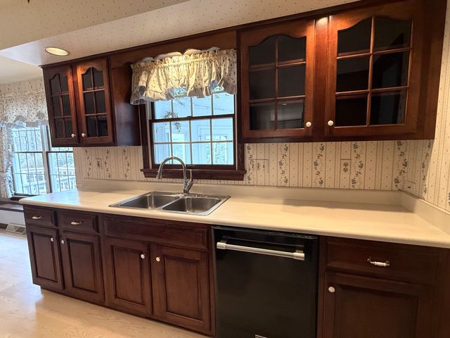 4602 PINEVIEW Court, Erie, PA 16505