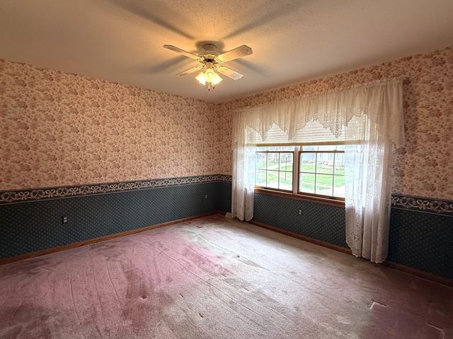 4602 PINEVIEW Court, Erie, PA 16505