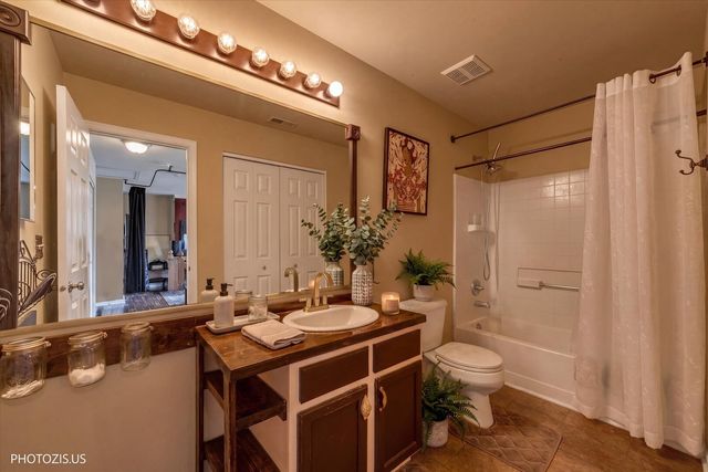 3111 GLORIA Lane 3111, Joliet, IL 60435