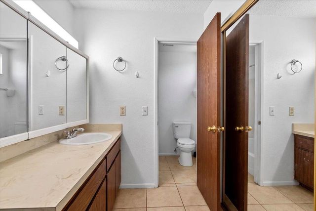 8277 Southfields Cir, Sacramento, CA 95828