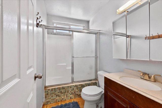 8277 Southfields Cir, Sacramento, CA 95828