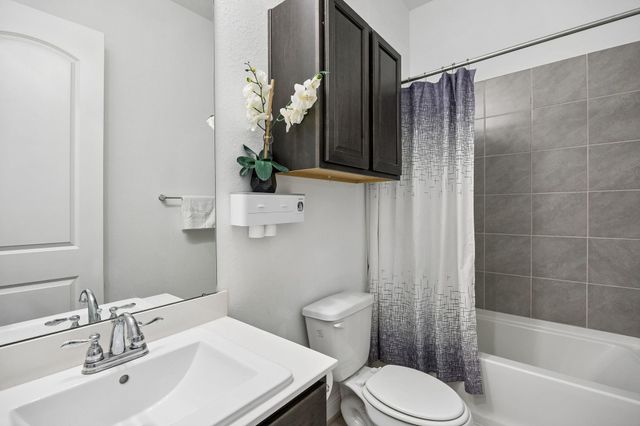 10139 Bayou Oaks Drive, Conroe, TX 77385