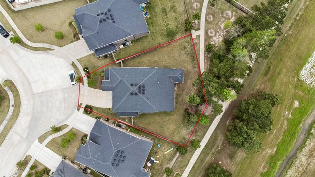 10139 Bayou Oaks Drive, Conroe, TX 77385