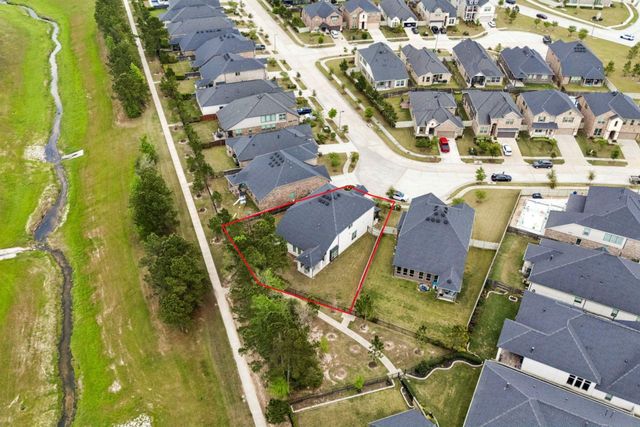 10139 Bayou Oaks Drive, Conroe, TX 77385