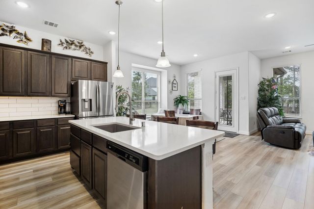 10139 Bayou Oaks Drive, Conroe, TX 77385