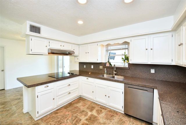 2730 Colony Drive, Sugar Land, TX 77479