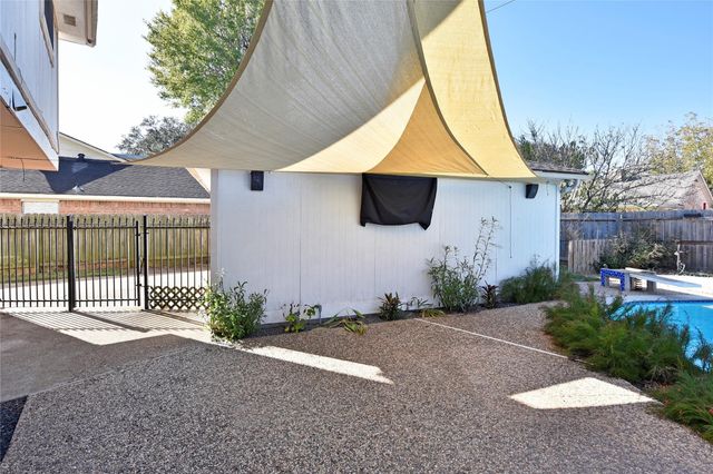 2730 Colony Drive, Sugar Land, TX 77479