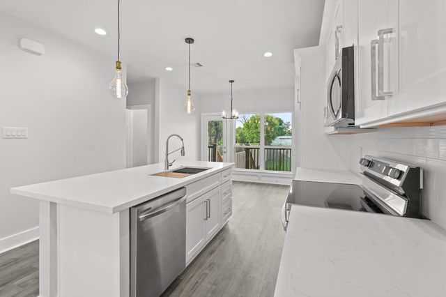 764 Dillard Street A, Houston, TX 77091