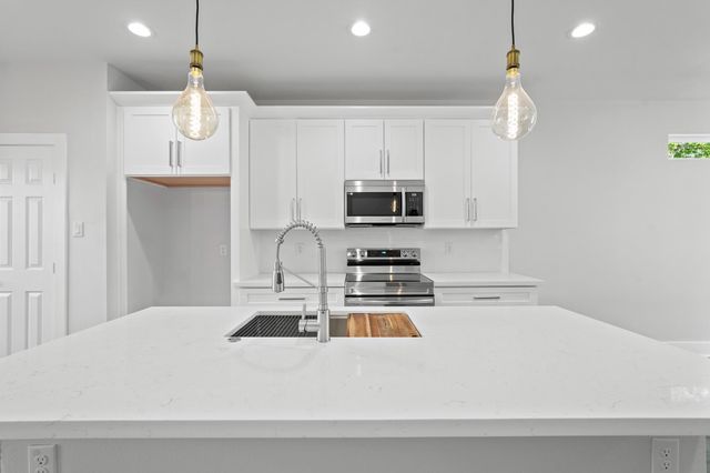 764 Dillard Street A, Houston, TX 77091