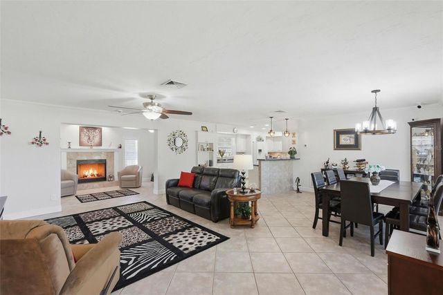 5826 27TH TERRACE N, St Petersburg, FL 33710