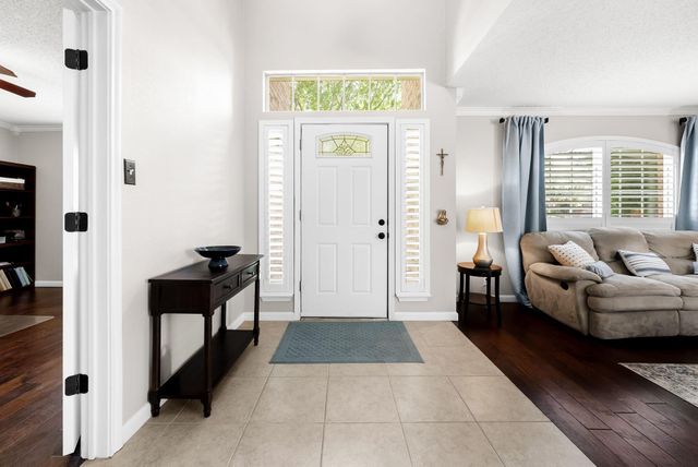 4007 Vista Isle DR, Round Rock, TX 78681