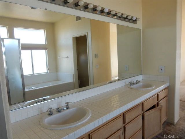 2819 W Calle Celeste, Rialto, CA 92377