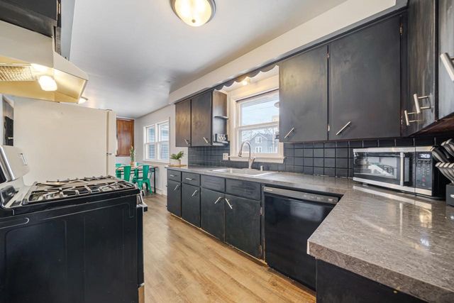 407 E CALUMET STREET, Appleton, WI 54915