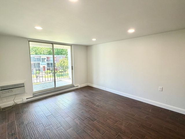 144 West St 25, Leominster, MA 01453