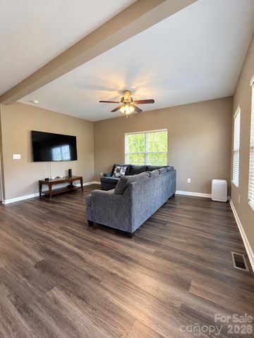 117 Lookout Point Place, Mooresville, NC 28115