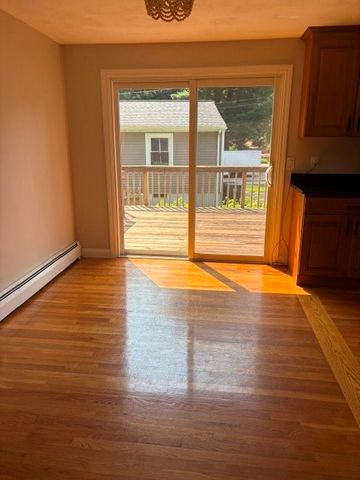 20 Colonial Road, Coventry, RI 02816