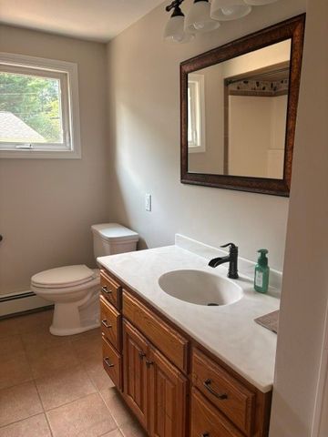 20 Colonial Road, Coventry, RI 02816