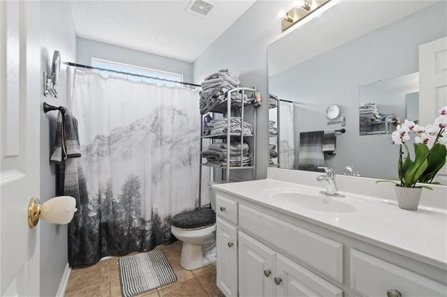 361 Ash Lane, Lansing, KS 66043
