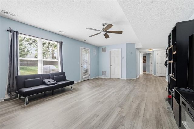 361 Ash Lane, Lansing, KS 66043