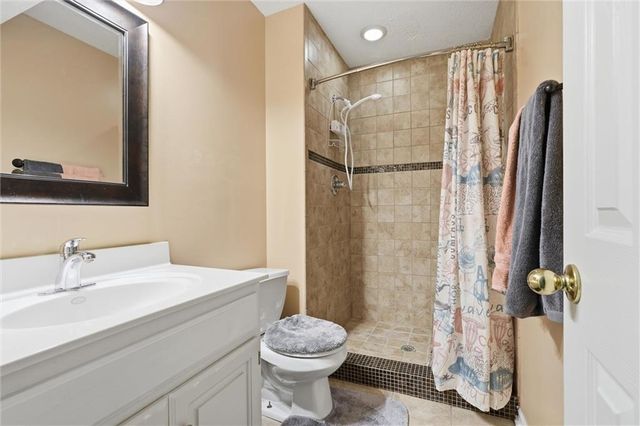 361 Ash Lane, Lansing, KS 66043