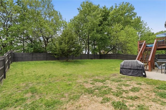 361 Ash Lane, Lansing, KS 66043