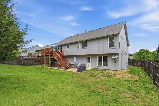 361 Ash Lane, Lansing, KS 66043