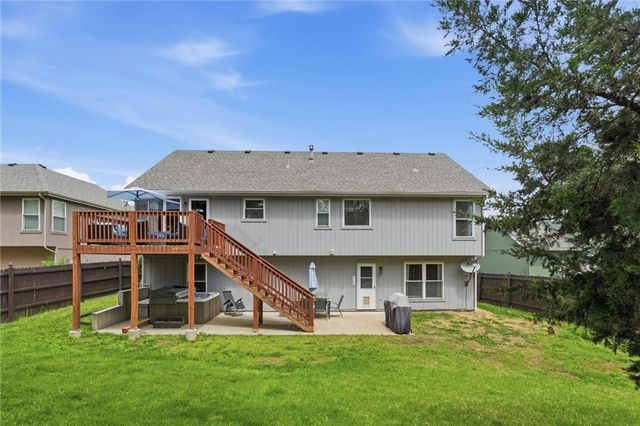 361 Ash Lane, Lansing, KS 66043