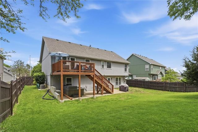 361 Ash Lane, Lansing, KS 66043