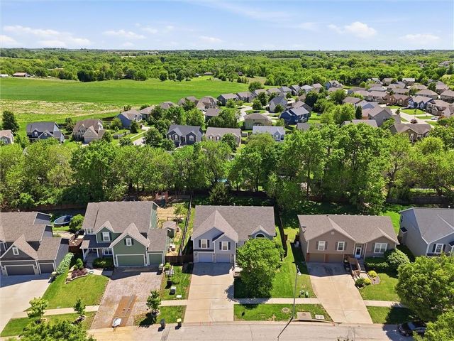 361 Ash Lane, Lansing, KS 66043