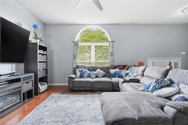 361 Ash Lane, Lansing, KS 66043
