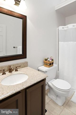 1405 VILLAGE GREEN DR, Gilbertsville, PA 19525