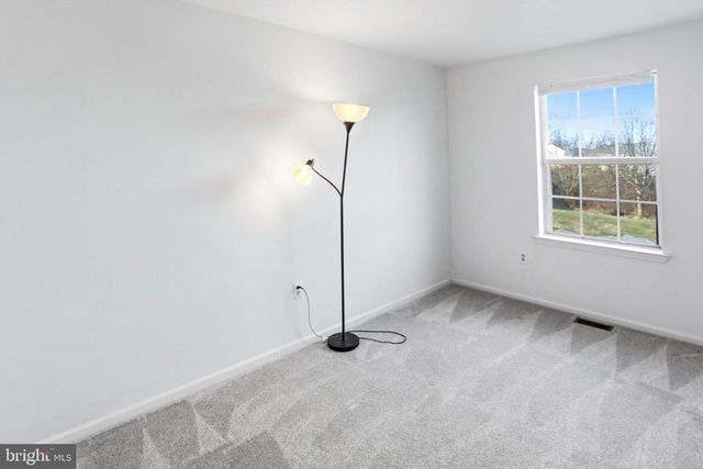 1405 VILLAGE GREEN DR, Gilbertsville, PA 19525