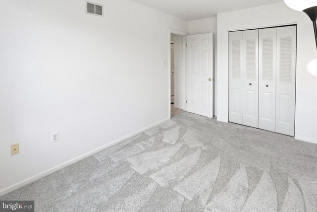 1405 VILLAGE GREEN DR, Gilbertsville, PA 19525