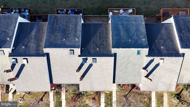 1405 VILLAGE GREEN DR, Gilbertsville, PA 19525